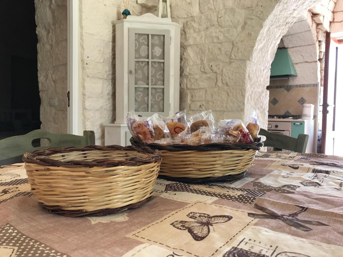 Trulli Petra Chiara Bed and Breakfast Locorotondo Buitenkant foto