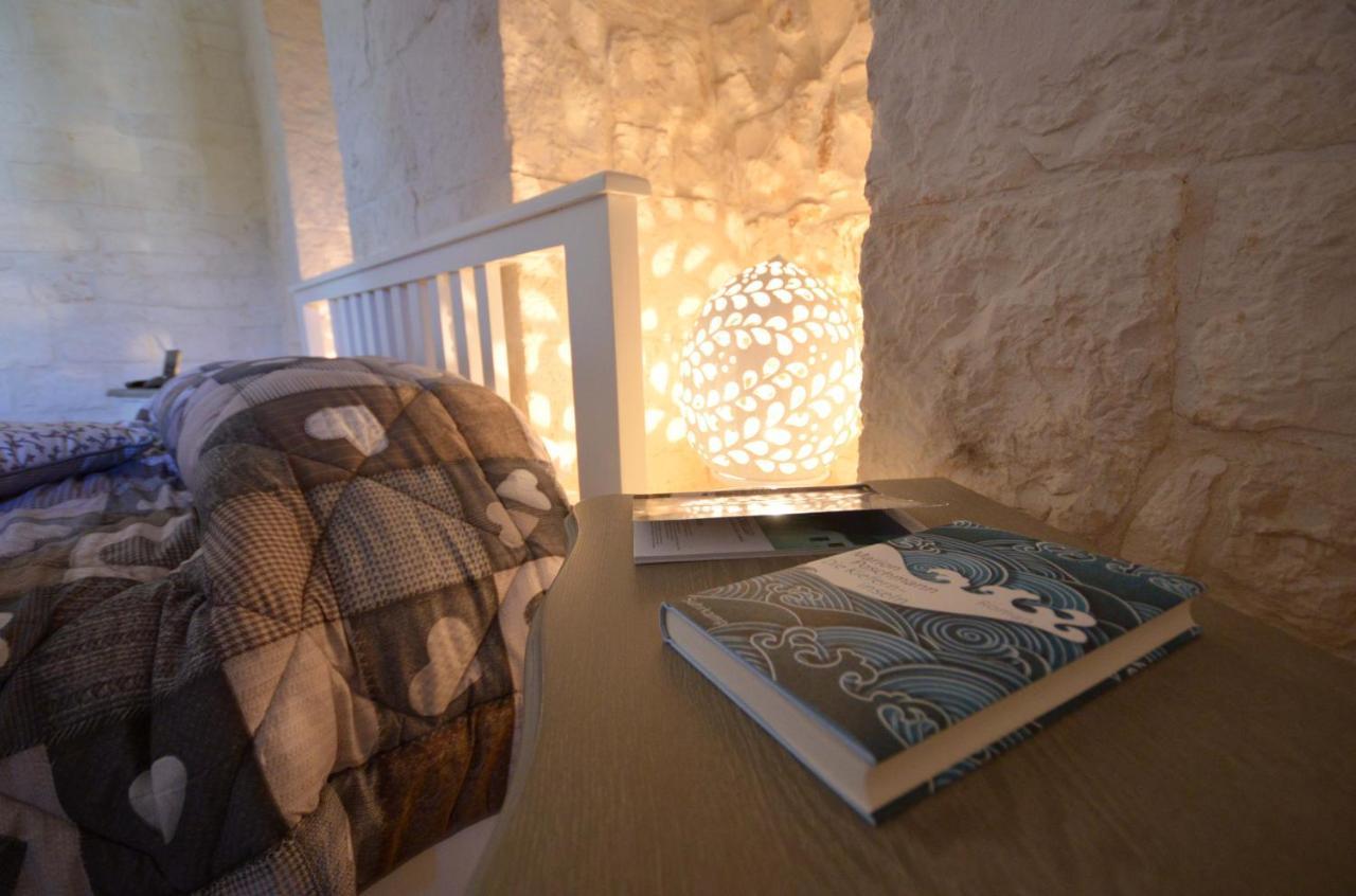 Trulli Petra Chiara Bed and Breakfast Locorotondo Buitenkant foto