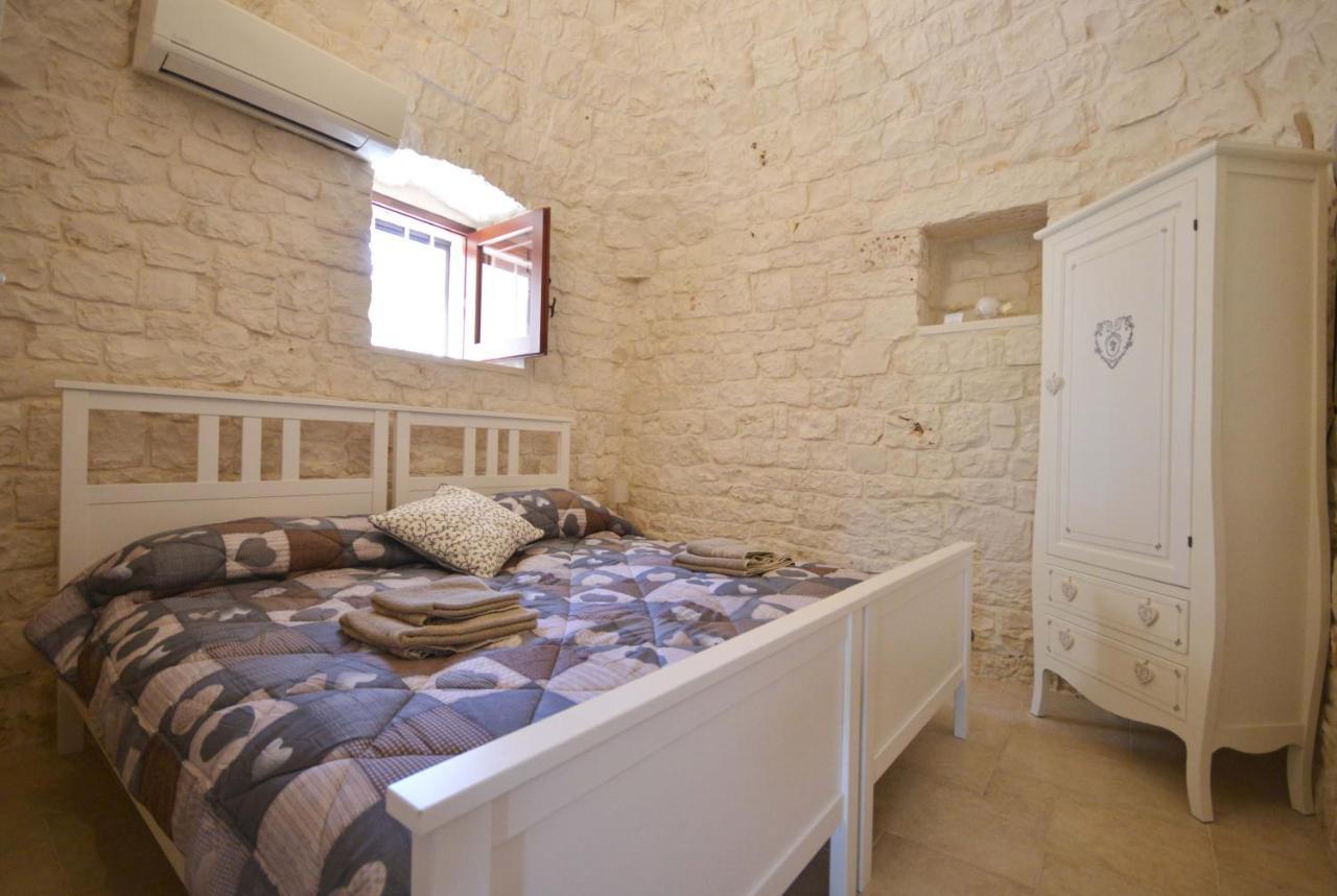 Trulli Petra Chiara Bed and Breakfast Locorotondo Buitenkant foto