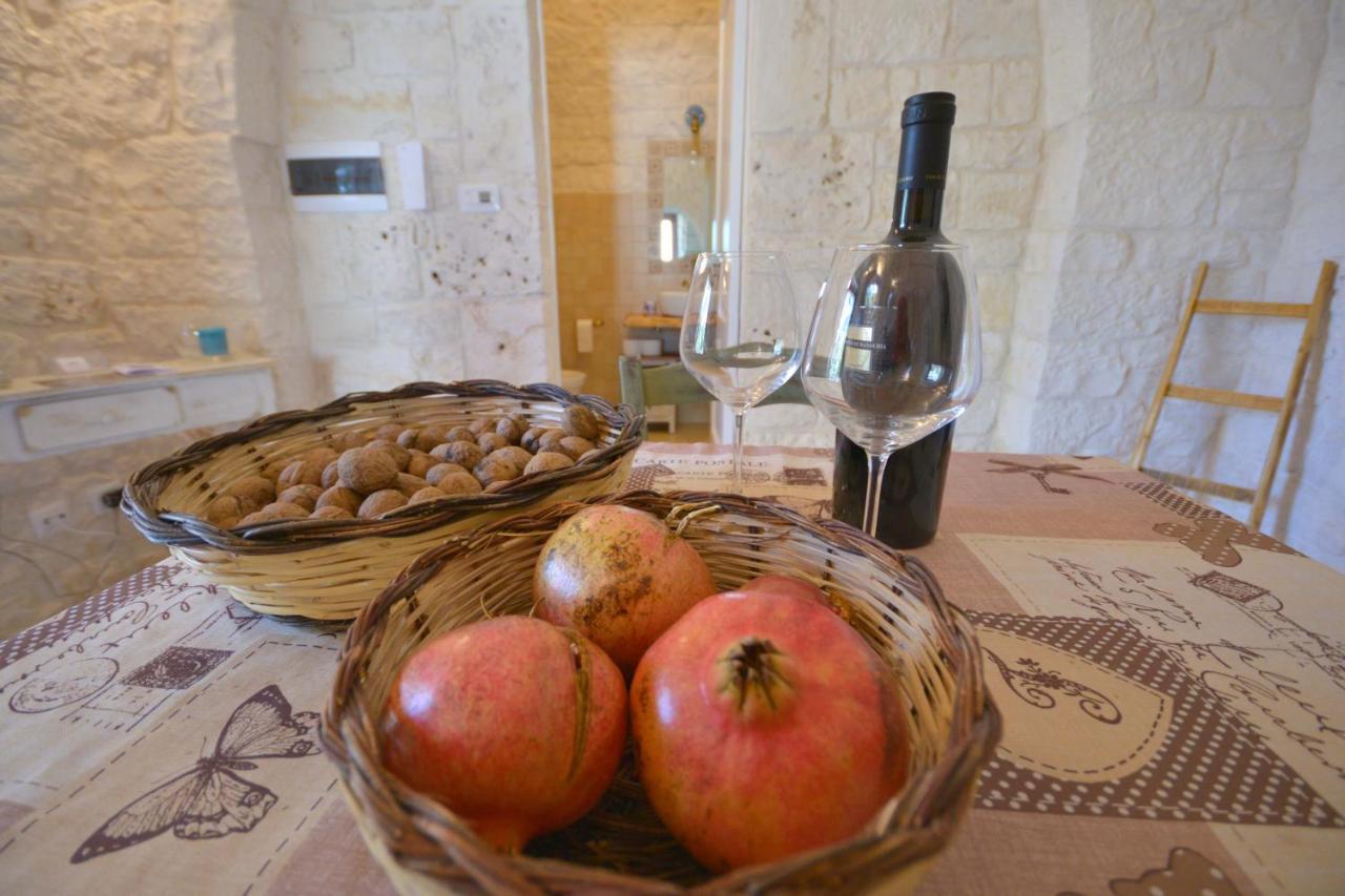 Trulli Petra Chiara Bed and Breakfast Locorotondo Buitenkant foto