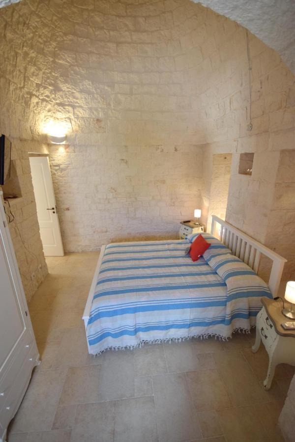 Trulli Petra Chiara Bed and Breakfast Locorotondo Buitenkant foto