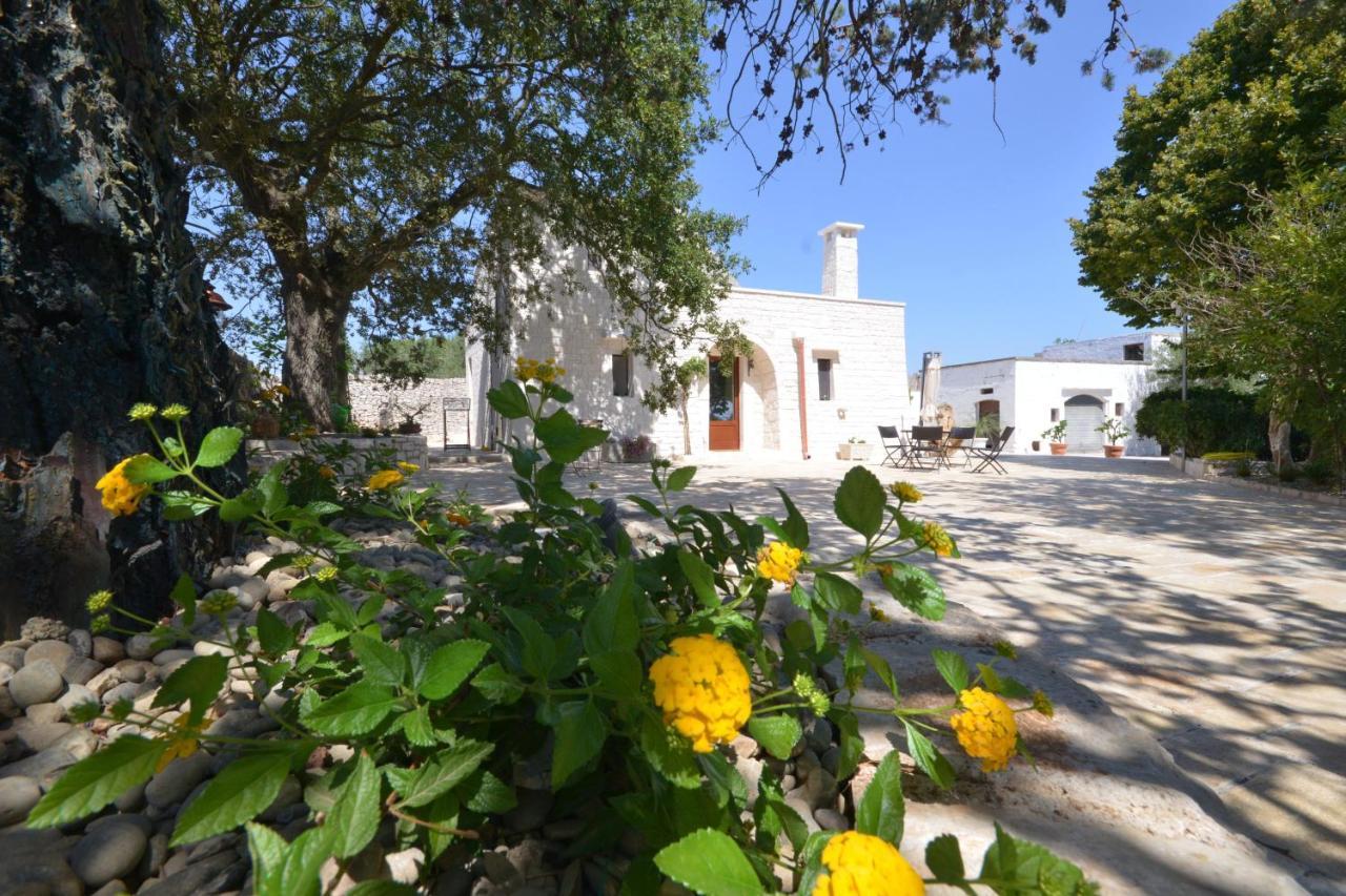 Trulli Petra Chiara Bed and Breakfast Locorotondo Buitenkant foto