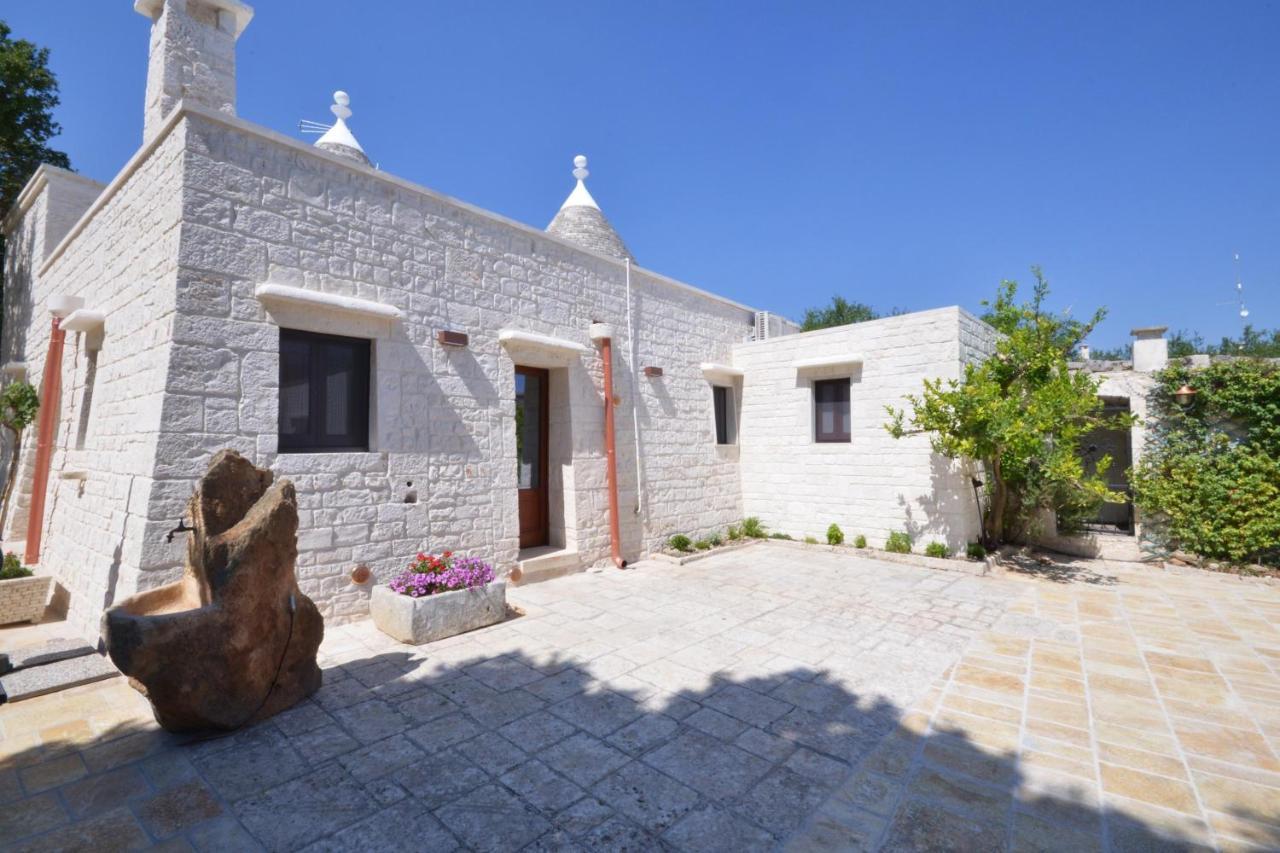 Trulli Petra Chiara Bed and Breakfast Locorotondo Buitenkant foto