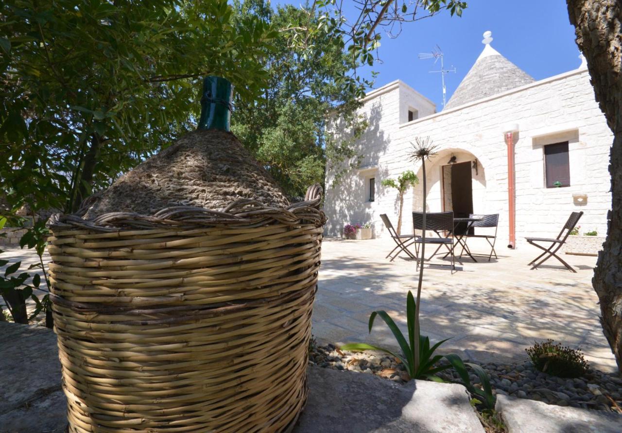 Trulli Petra Chiara Bed and Breakfast Locorotondo Buitenkant foto