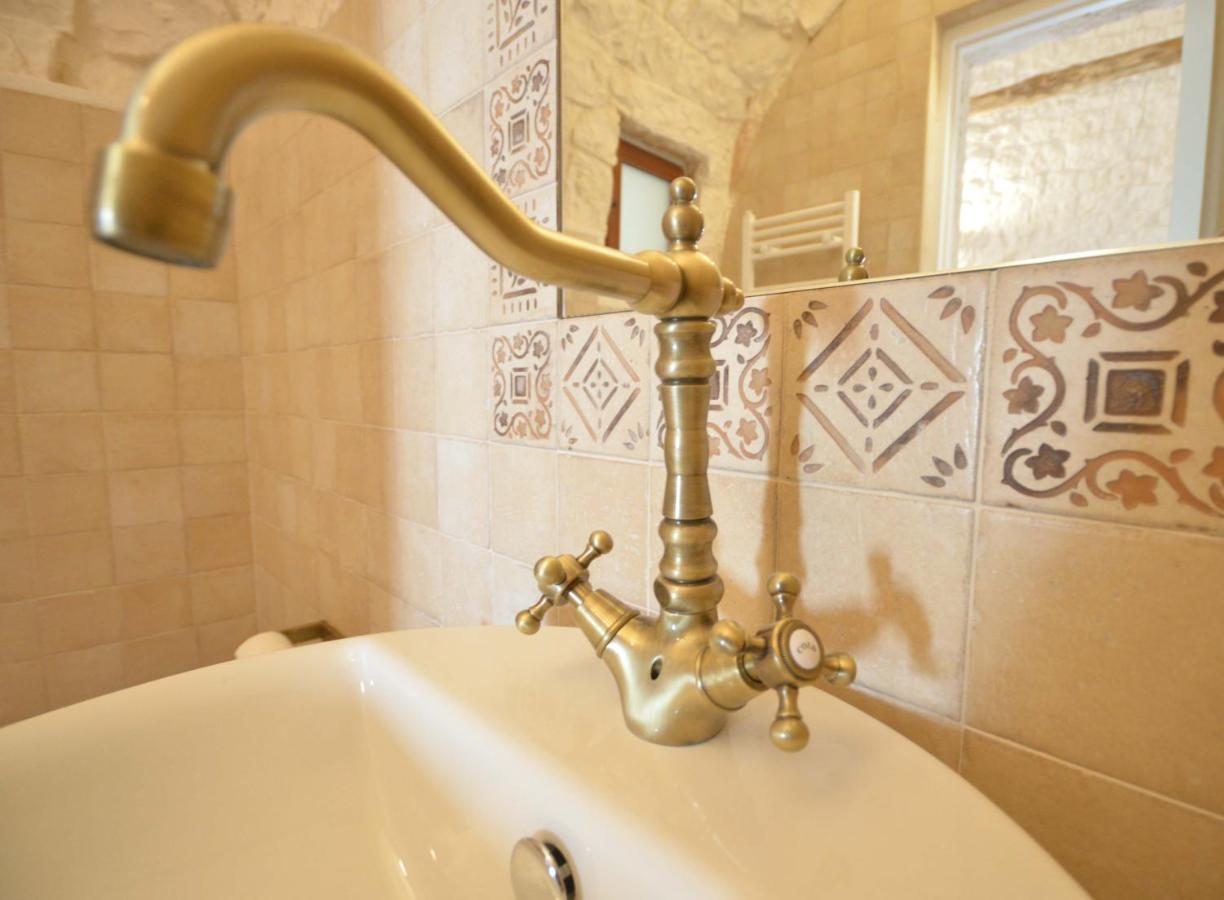 Trulli Petra Chiara Bed and Breakfast Locorotondo Buitenkant foto