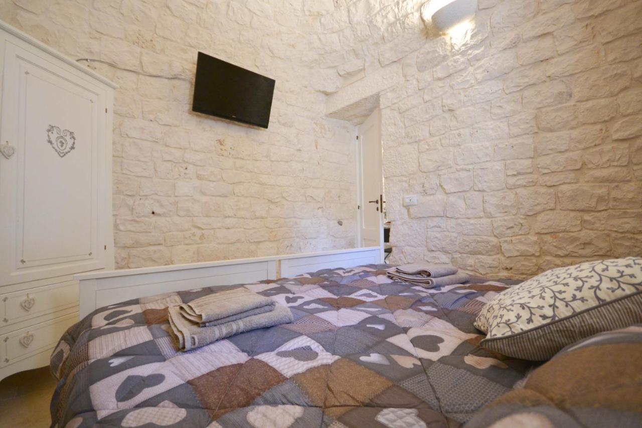 Trulli Petra Chiara Bed and Breakfast Locorotondo Buitenkant foto