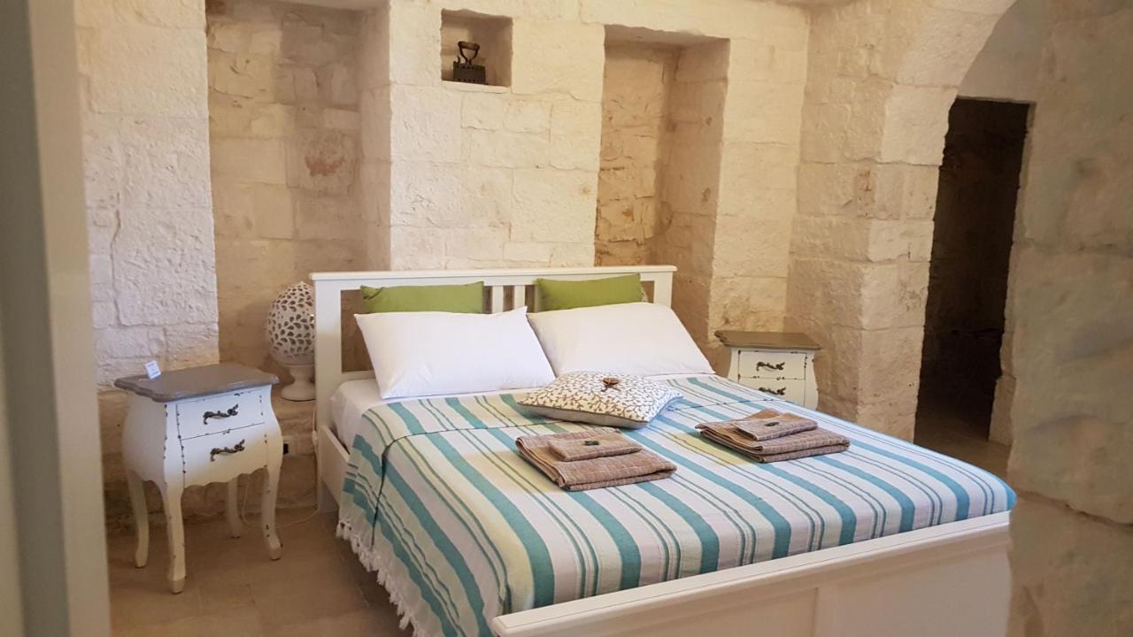 Trulli Petra Chiara Bed and Breakfast Locorotondo Buitenkant foto