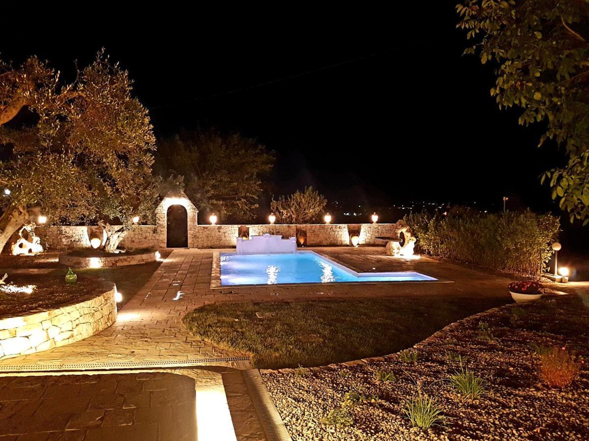 Trulli Petra Chiara Bed and Breakfast Locorotondo Buitenkant foto