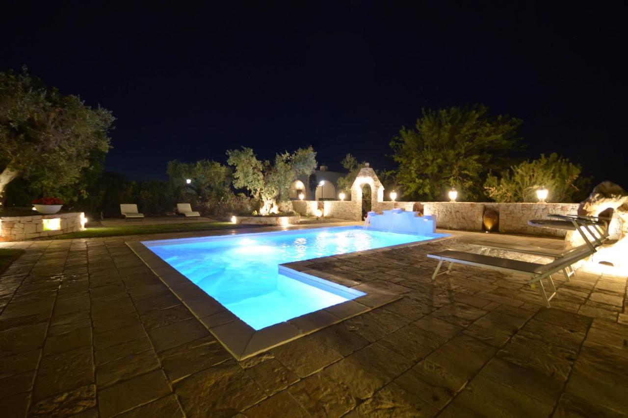 Trulli Petra Chiara Bed and Breakfast Locorotondo Buitenkant foto