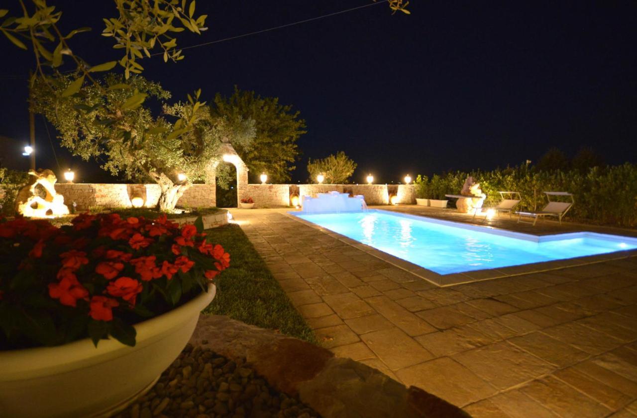 Trulli Petra Chiara Bed and Breakfast Locorotondo Buitenkant foto