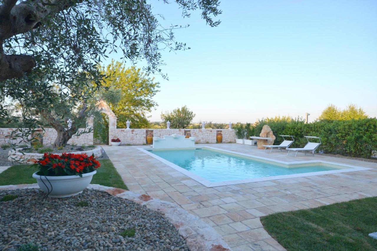 Trulli Petra Chiara Bed and Breakfast Locorotondo Buitenkant foto